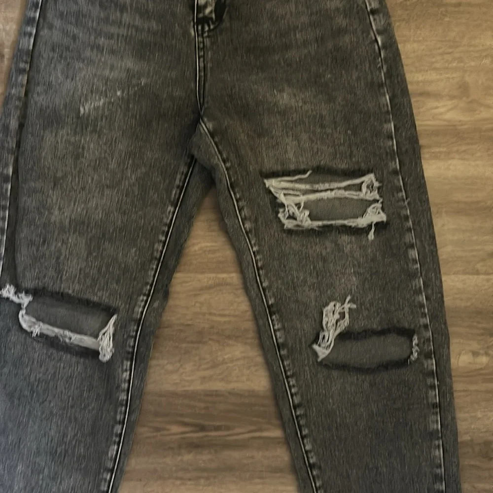SHEIN high waisted mom jeans - Picture 3 of 4